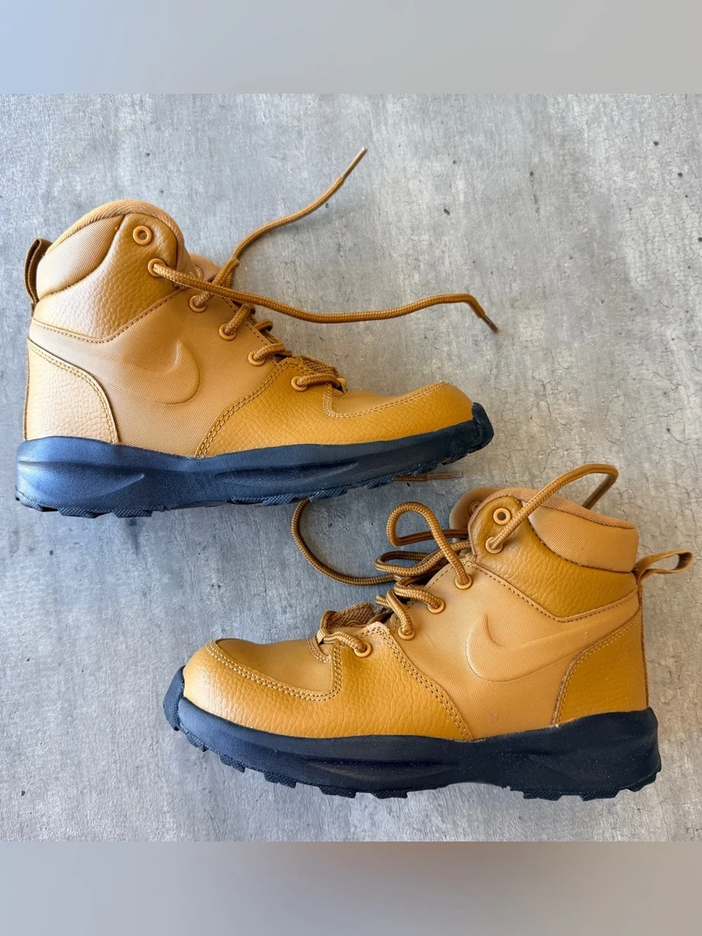 Nike Kids Tan Brown Hiking Boots